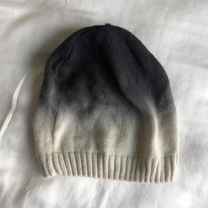 Ombré Black/Gray/White Beanie OS